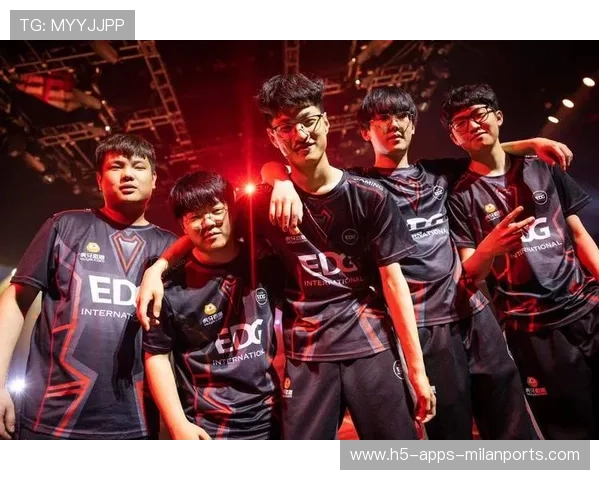 LPL豪门换血倒计时:关键位置引援大战一触即发 LPL豪门换血倒计时:关键位置引援大战一触即发