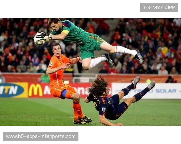 布冯老将反应惊人扑救到位