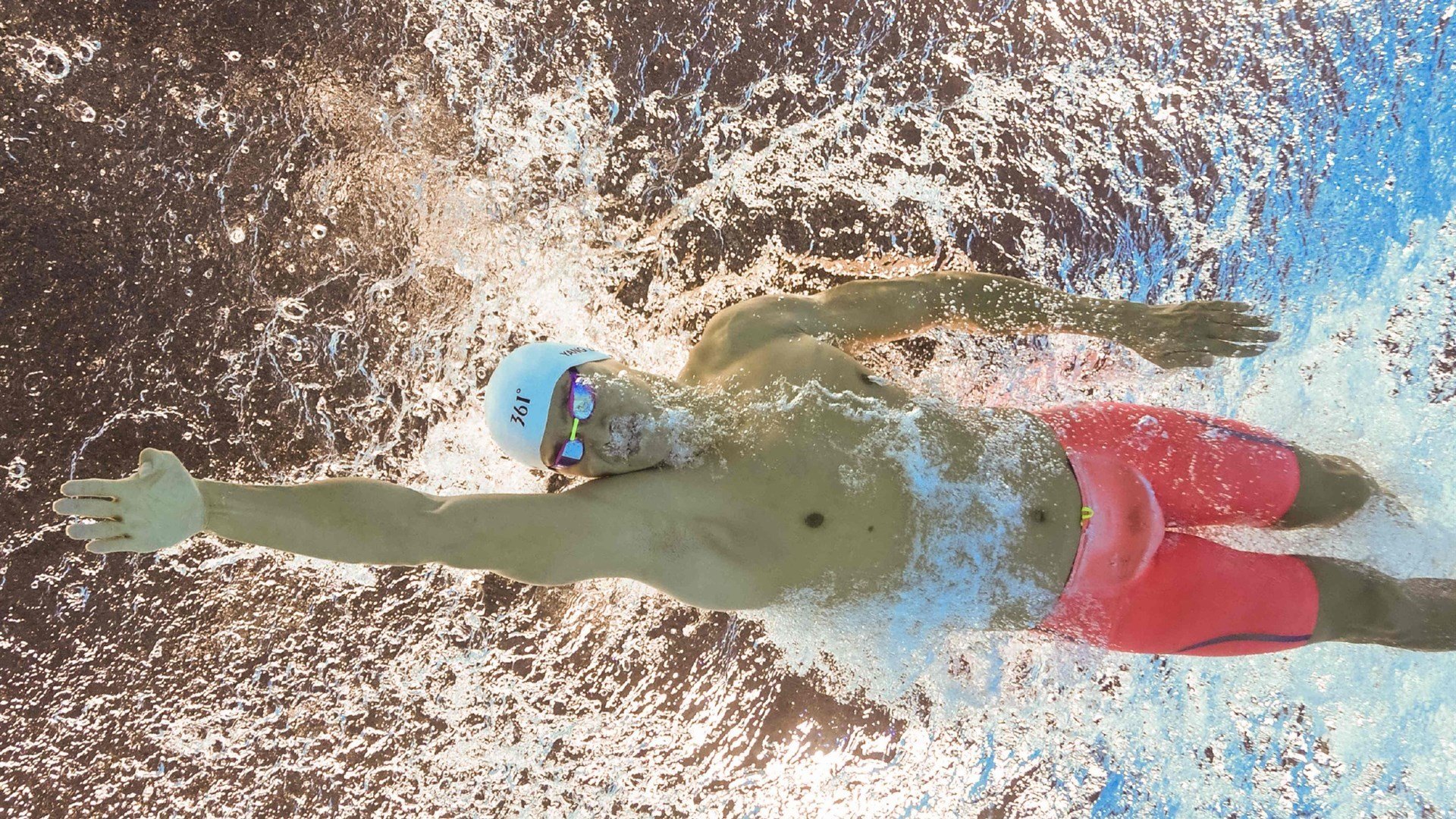 “萨尔·巴赫携手南非羚羊队，亮相国际赛场”